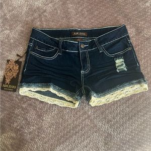 NWT Cute Jean Lace Detailed Shorts